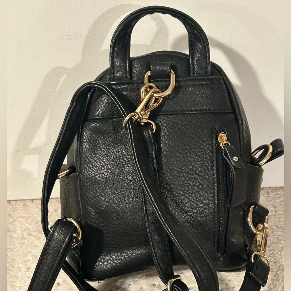 N/A black faux